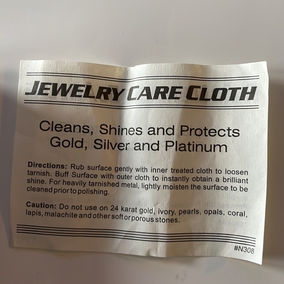 Earrings - Picture 4 of 4